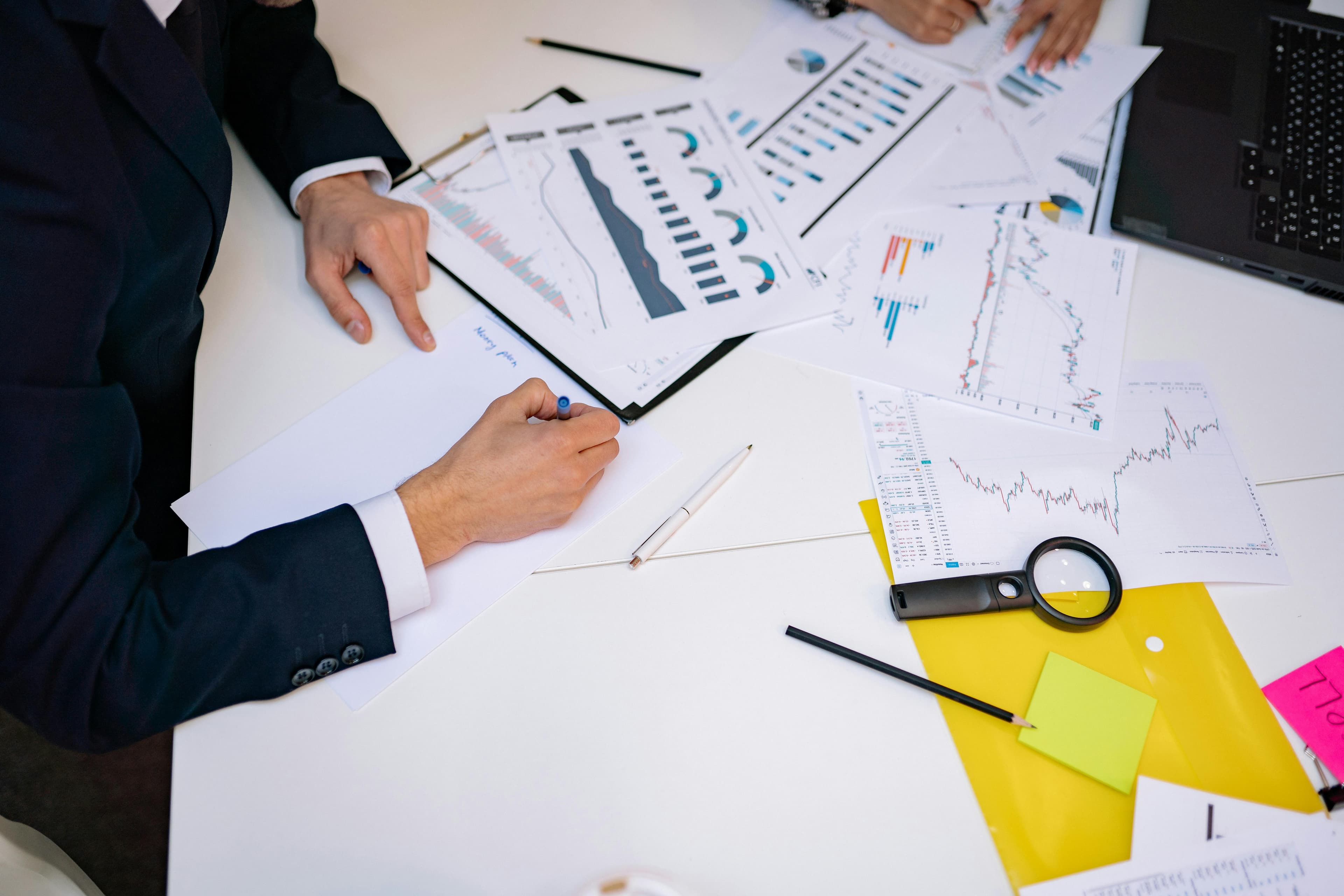 Finanzas corporativas para crecer con información real